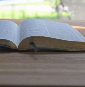 Ökumenische Bibelwochen: „Esther – eine mutige Frau“